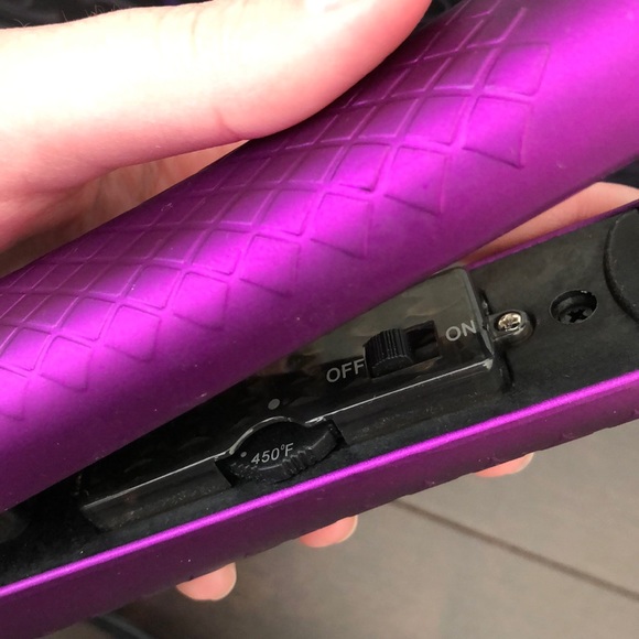 Bellezza Hair Straightener - Picture 4 of 9